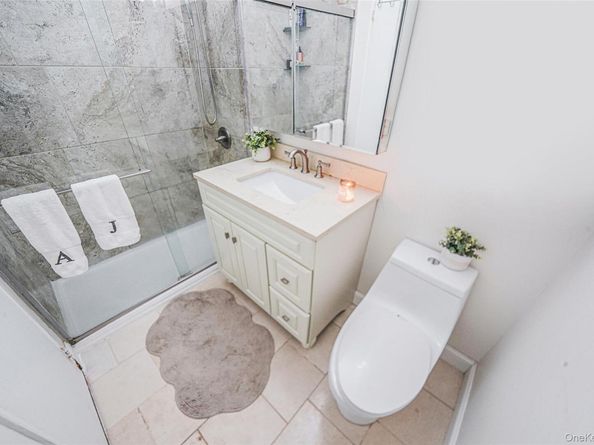 2 Alhambra Drive, Oceanside NY 11572