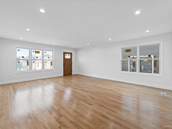 101 Thurton Place, Yonkers NY 10704