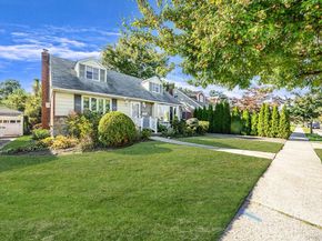 43 Shortridge Drive, Mineola NY 11501