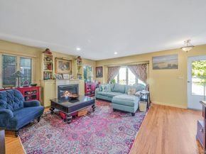 43 Shortridge Drive, Mineola NY 11501