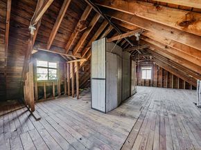 43 Shortridge Drive, Mineola NY 11501