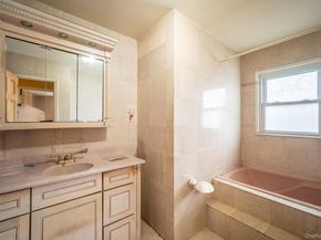 15 Jackie Drive, Westbury NY 11590