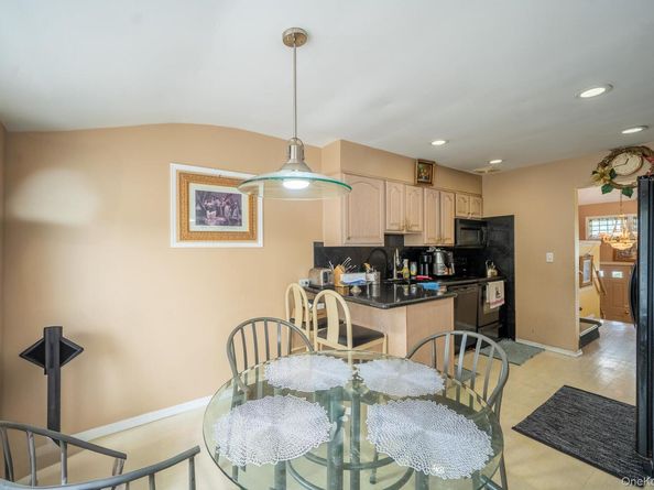 15 Jackie Drive, Westbury NY 11590