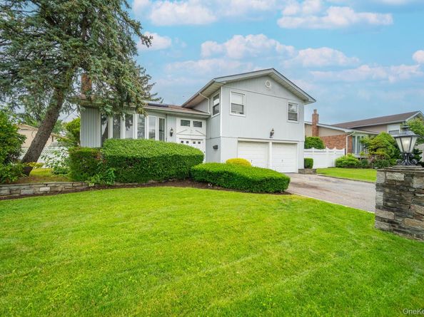 15 Jackie Drive, Westbury NY 11590