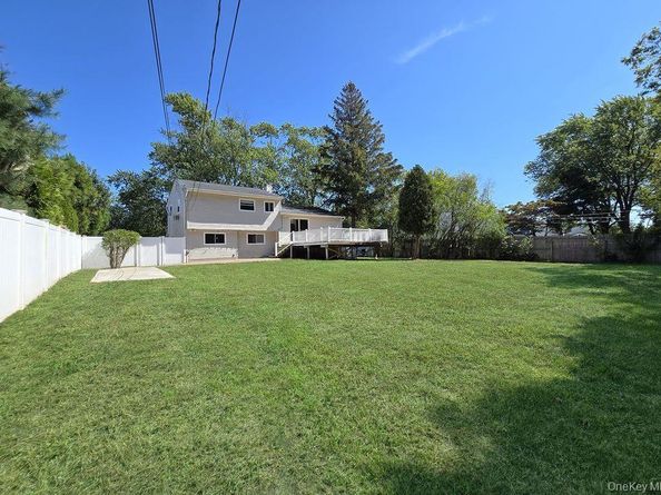 76 Skylark Drive, Holtsville NY 11742