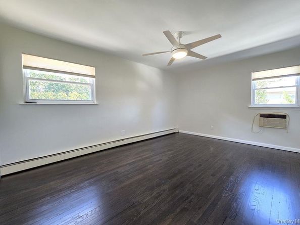 76 Skylark Drive, Holtsville NY 11742