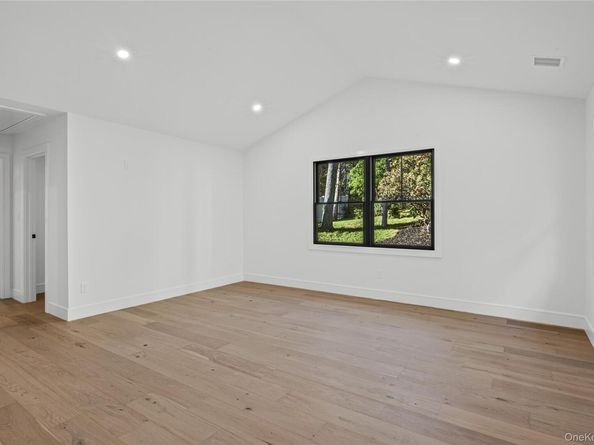 29 Seward Drive, Dix Hills NY 11746