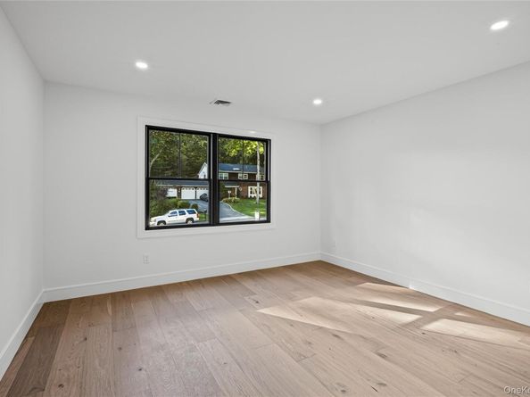 29 Seward Drive, Dix Hills NY 11746