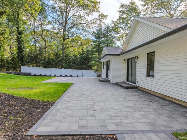 29 Seward Drive, Dix Hills NY 11746