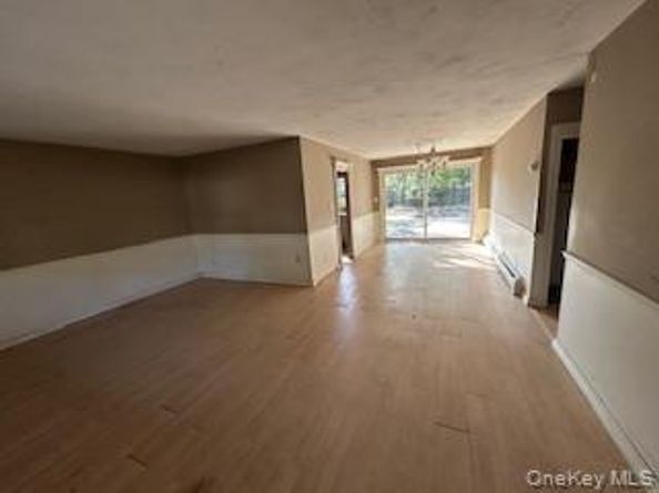 41 Winside Lane, Coram NY 11727