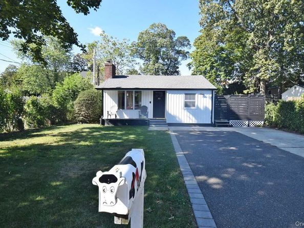 30 3rd Avenue, Huntington Station NY 11746