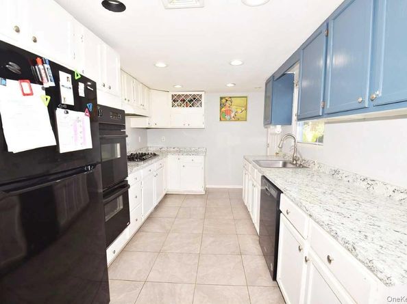 30 3rd Avenue, Huntington Station NY 11746