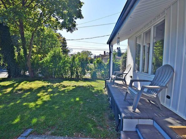 30 3rd Avenue, Huntington Station NY 11746