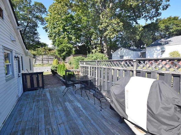 30 3rd Avenue, Huntington Station NY 11746