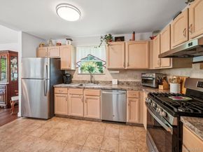14 Huntingdale Way, Middle Island NY 11953