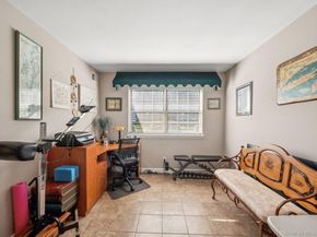 14 Huntingdale Way, Middle Island NY 11953