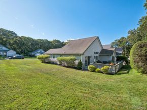 14 Huntingdale Way, Middle Island NY 11953