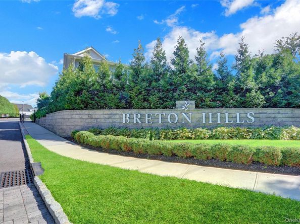 704 Breton Way 704, Glen Cove NY 11542