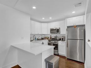 704 Breton Way 704, Glen Cove NY 11542
