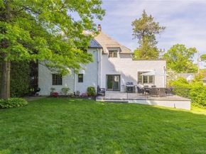 209 Pondfield Road W, Bronxville NY 10708