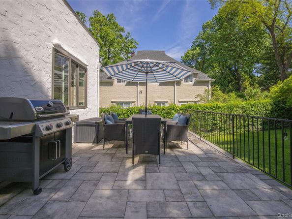209 Pondfield Road W, Bronxville NY 10708