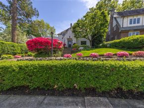 209 Pondfield Road W, Bronxville NY 10708