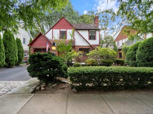 304 Kilburn Road S, Garden City NY 11530