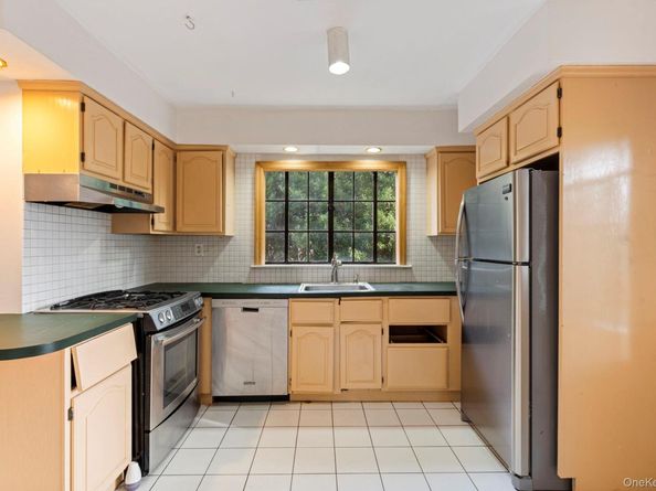 304 Kilburn Road S, Garden City NY 11530