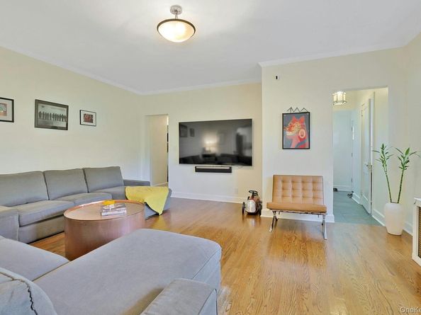 125 Sun Haven Drive, New Rochelle NY 10801