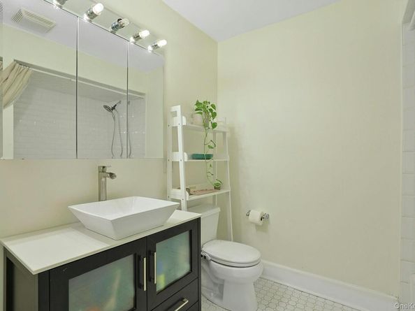 125 Sun Haven Drive, New Rochelle NY 10801