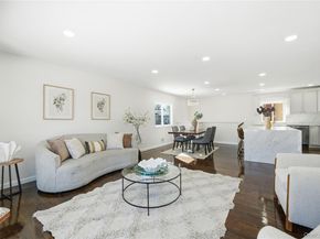 20 Briarwood Lane, Plainview NY 11803