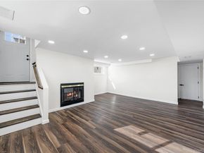 20 Briarwood Lane, Plainview NY 11803