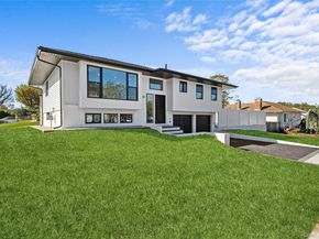 20 Briarwood Lane, Plainview NY 11803