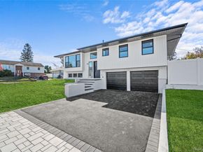 20 Briarwood Lane, Plainview NY 11803