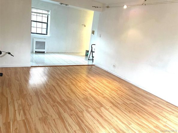 144-22 78th Avenue 3Fl, Flushing NY 11367