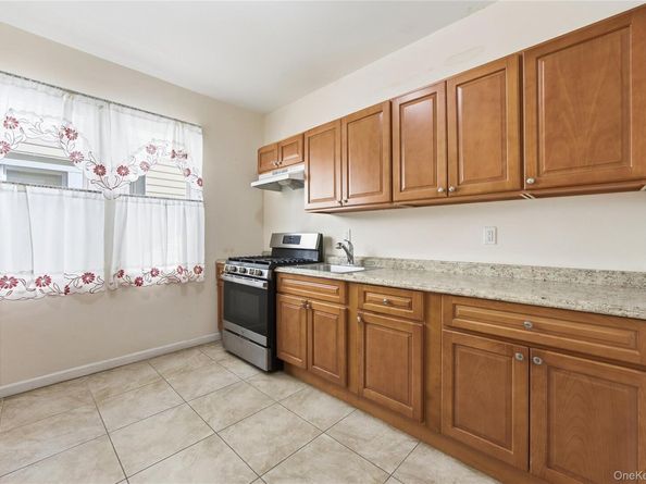 820 Penfield Street, Bronx NY 10470