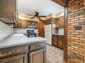 8 Keats Place, Greenlawn NY 11740