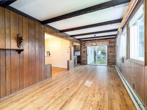 8 Keats Place, Greenlawn NY 11740