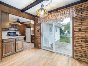 8 Keats Place, Greenlawn NY 11740