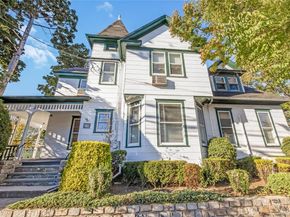 215 Conklin Street, Farmingdale NY 11735