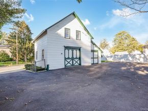 215 Conklin Street, Farmingdale NY 11735