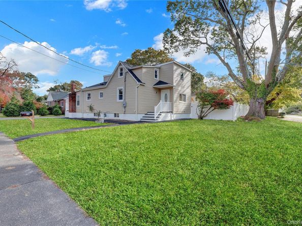 239 Bayview Avenue, East Patchogue NY 11772