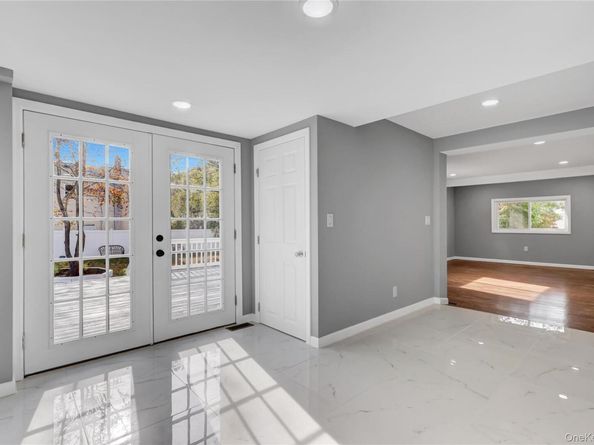 239 Bayview Avenue, East Patchogue NY 11772