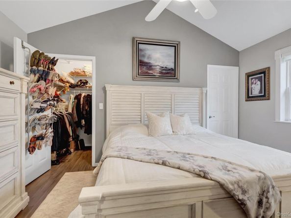 14 Chipmunk Trail, Coram NY 11727