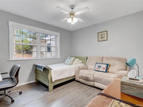 14 Chipmunk Trail, Coram NY 11727