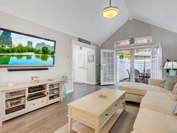 14 Chipmunk Trail, Coram NY 11727