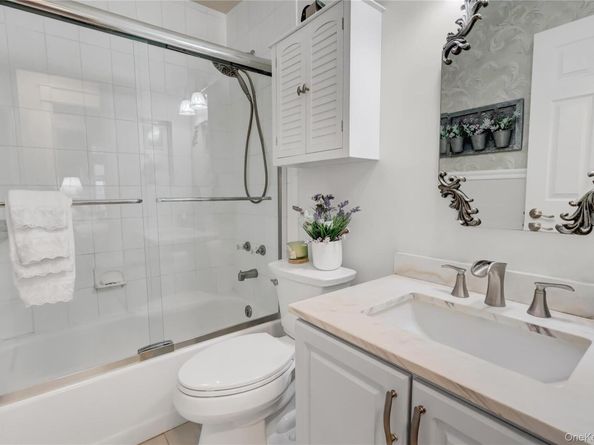 14 Chipmunk Trail, Coram NY 11727