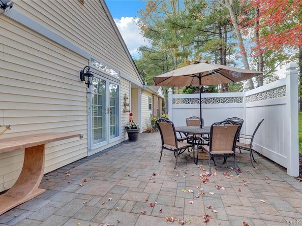14 Chipmunk Trail, Coram NY 11727