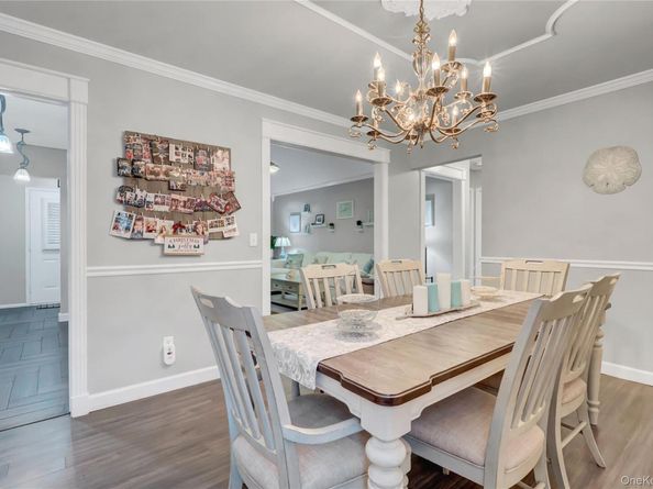 14 Chipmunk Trail, Coram NY 11727