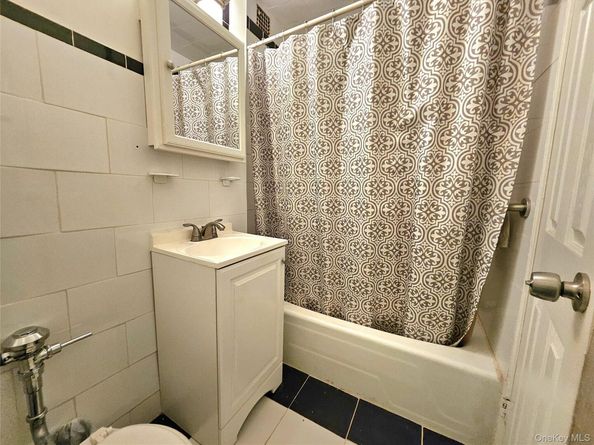 87-70 173 Street 5G, Jamaica NY 11432